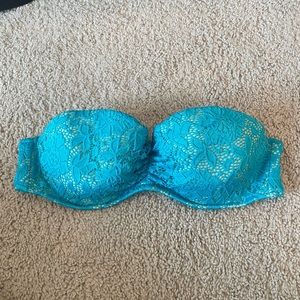 Victoria’s Secret laced bandeau bikini top, 36C